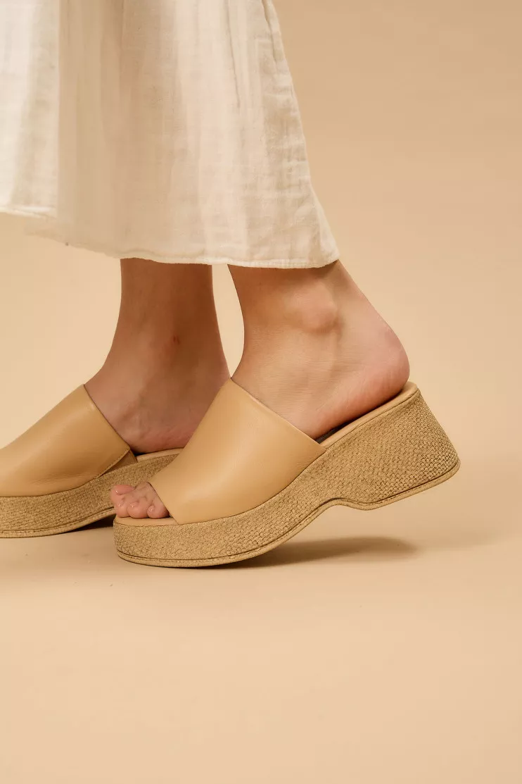 Ці 10 українських брендів підкорили Ukrainian Fashion Week: чим вони запам'яталися (фото)