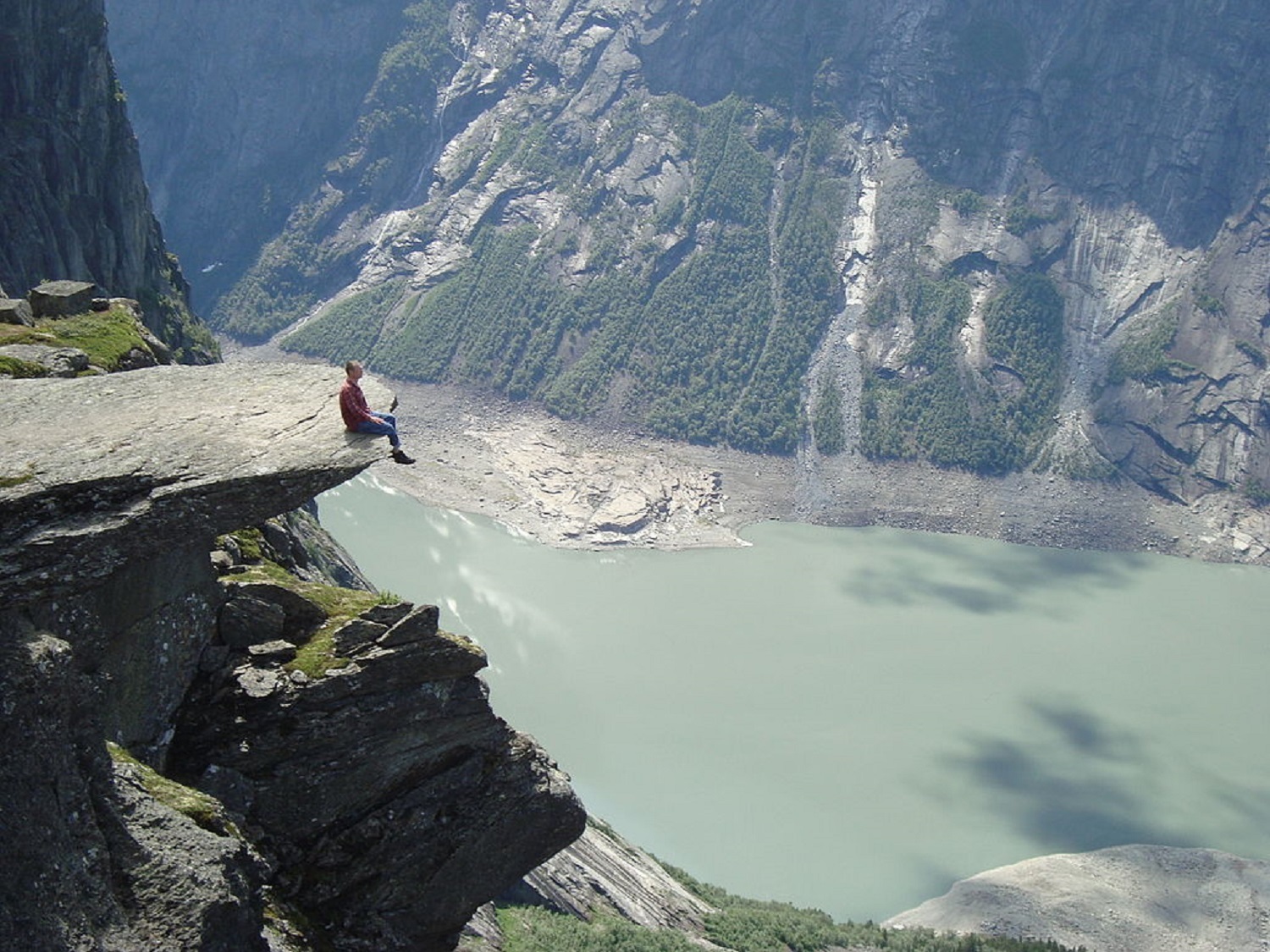 6 самых опасных мест на планете, куда едут только "безбашенные" экстремалы