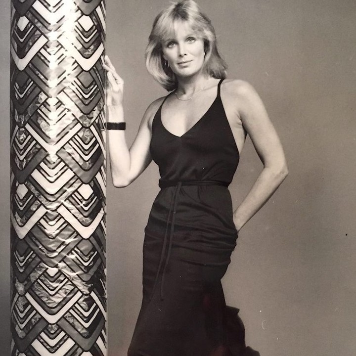 Все така ж красуня. Як зараз виглядає зірка серіалу "Династія" Лінда Еванс