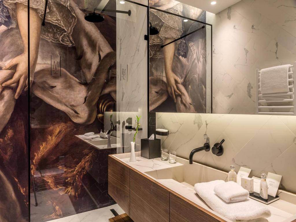 Туристам со всего мира советуют ехать в этот украинский город: почему он в ТОПе и что там делать