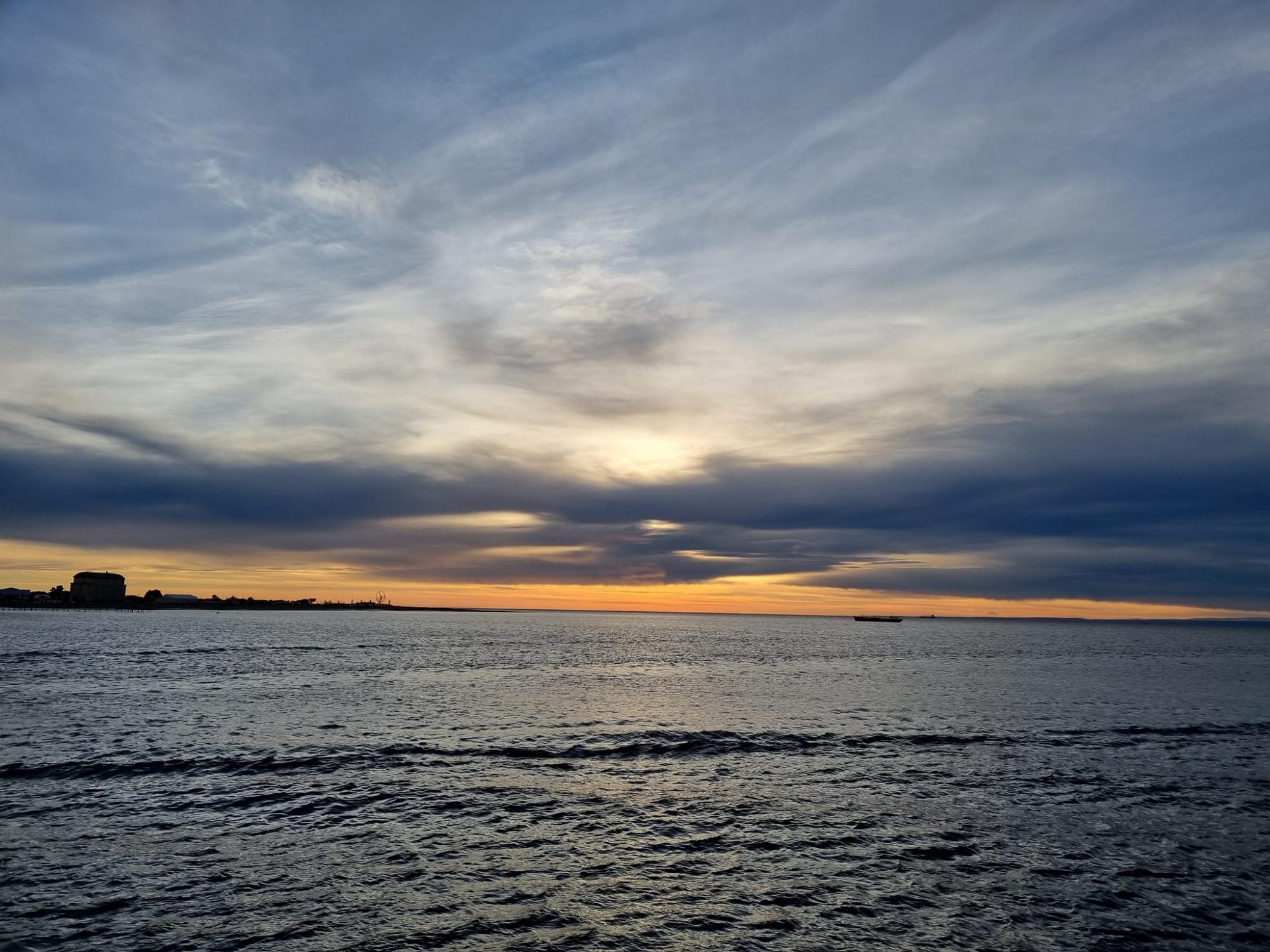 Хвилі 10 метрів: українські полярники показали "луна-парк", з якого важко вийти (фото)