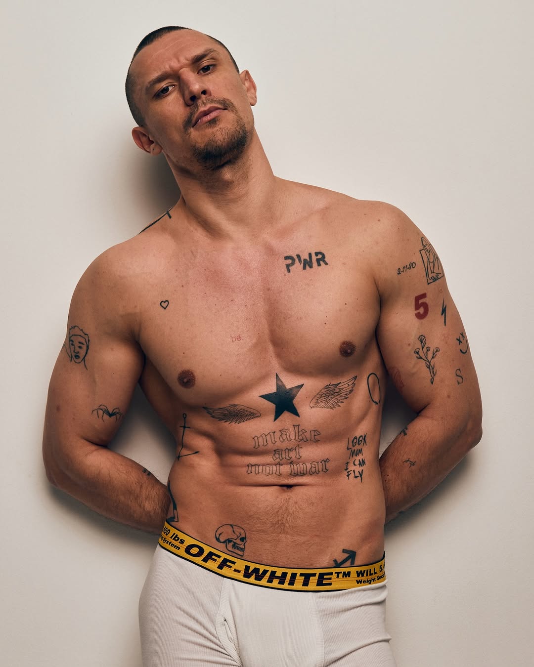 Ось вам і Кайдаш! 10 спекотних фото Тараса Цимбалюка, який шукатиме любов на "Холостяку"