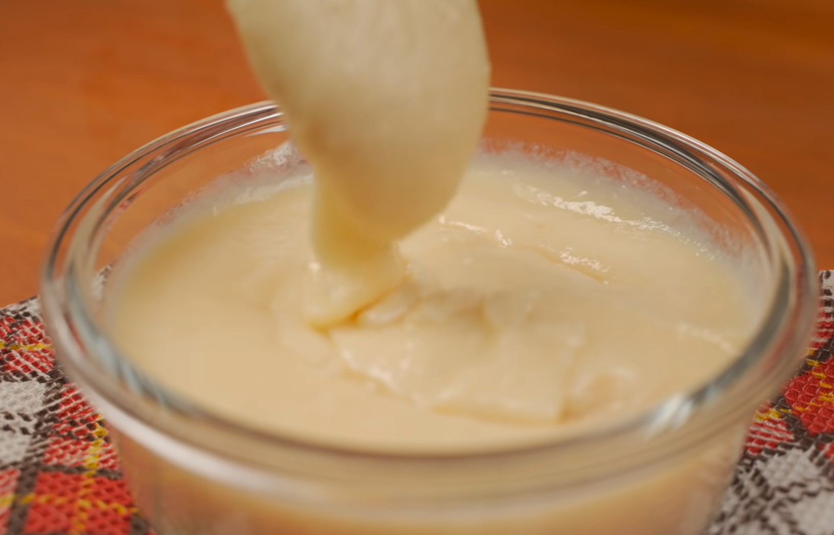 Два вида домашней сгущенки: простой способ, после которого вы забудете о магазинной