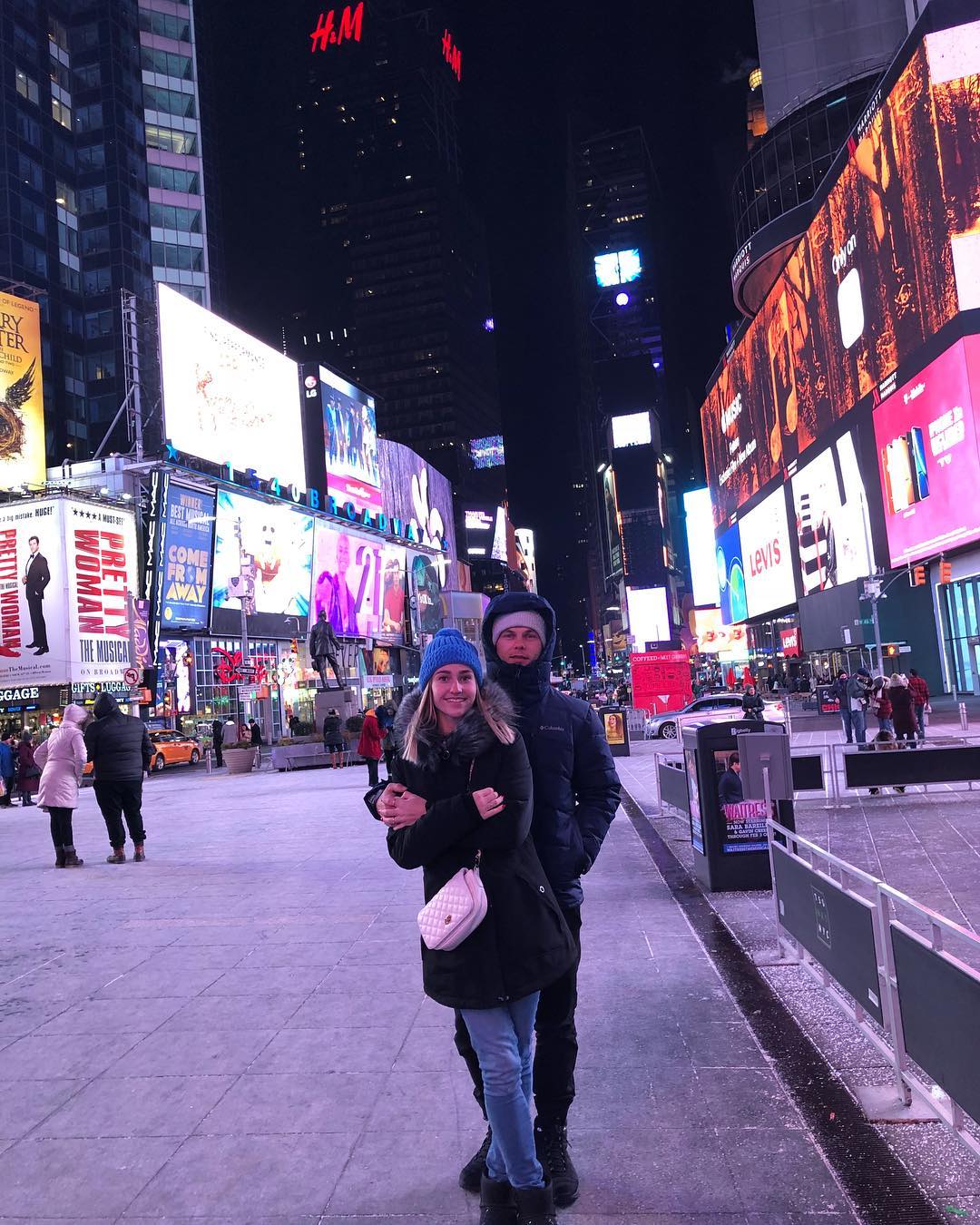 Александр Абраменко - герой Олимпиады с романтической натурой. Вот фото, которые это доказывают