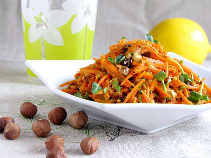 "Вітамінні бомби": рецепти надзвичайно смачних салатів із сезонних овочів