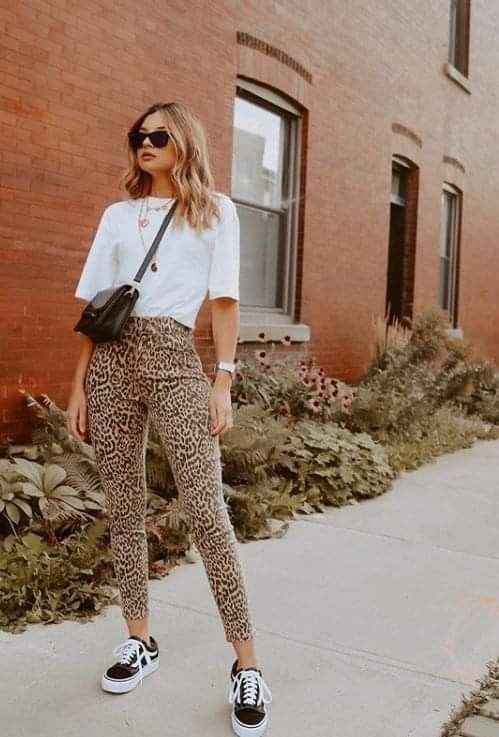 Такий одяг краще не носити після 40 років, якщо хочете мати стильний вигляд