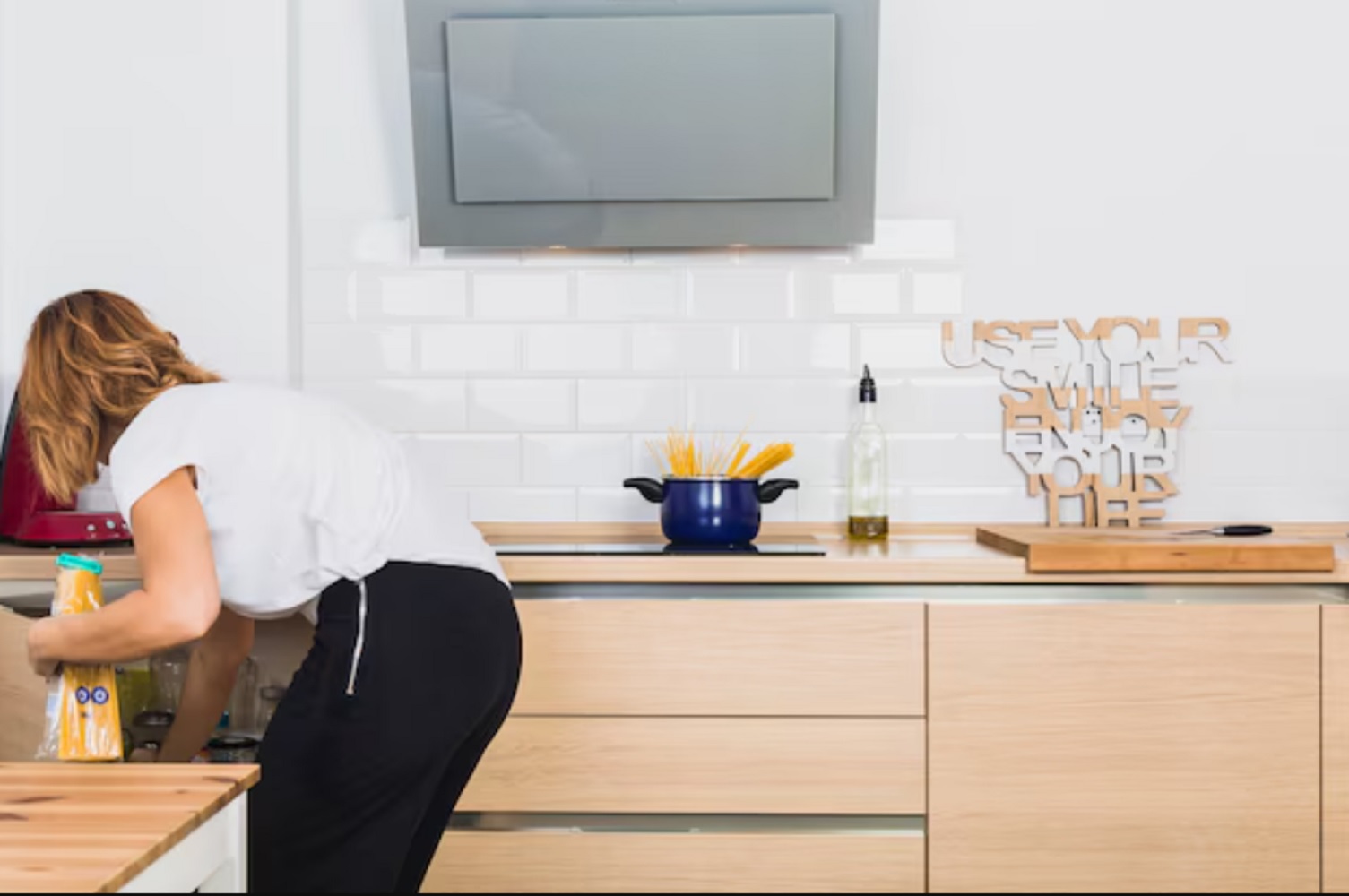 Як правильно прибирати на кухні: що робити щодня, щотижня та раз на місяць