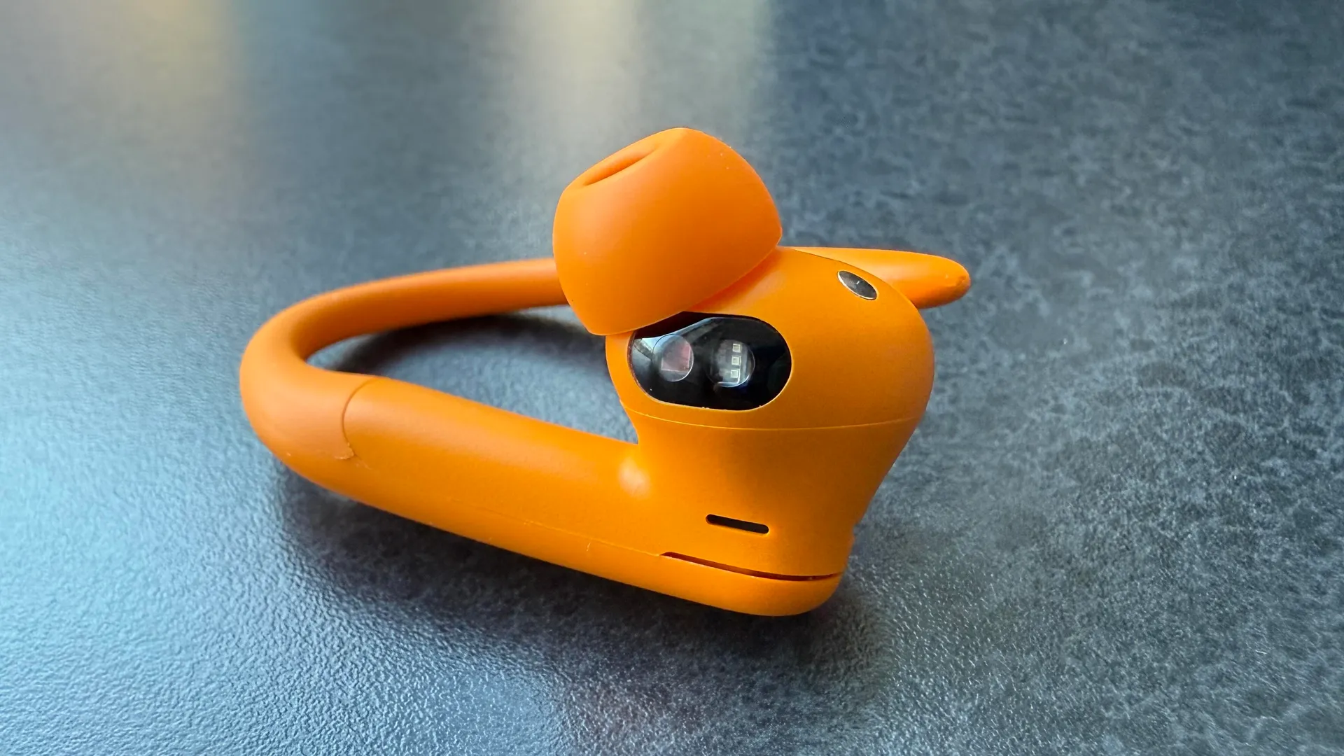 Apple готує AirPods Pro 3: що вже відомо про навушники нового покоління