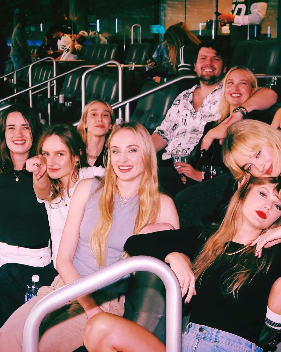 5 зірок, які подружилися з коханими колишніх