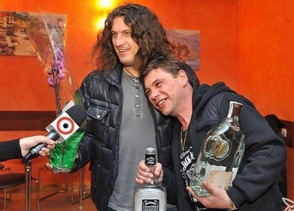 У зірки гурту DZIDZIO прямо на сцені стався серцевий напад: у якому він стані