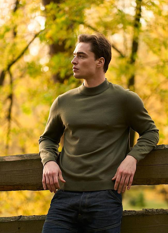 Військовий ЗСУ Назар Грабар змінив комуфляж на цивільний одяг і став обличчям українського бренду