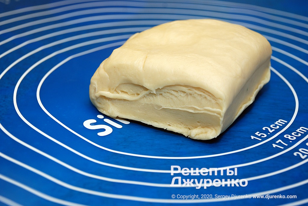 Кулинар раскрыл секрет настоящего слоеного теста: запомните простое правило!