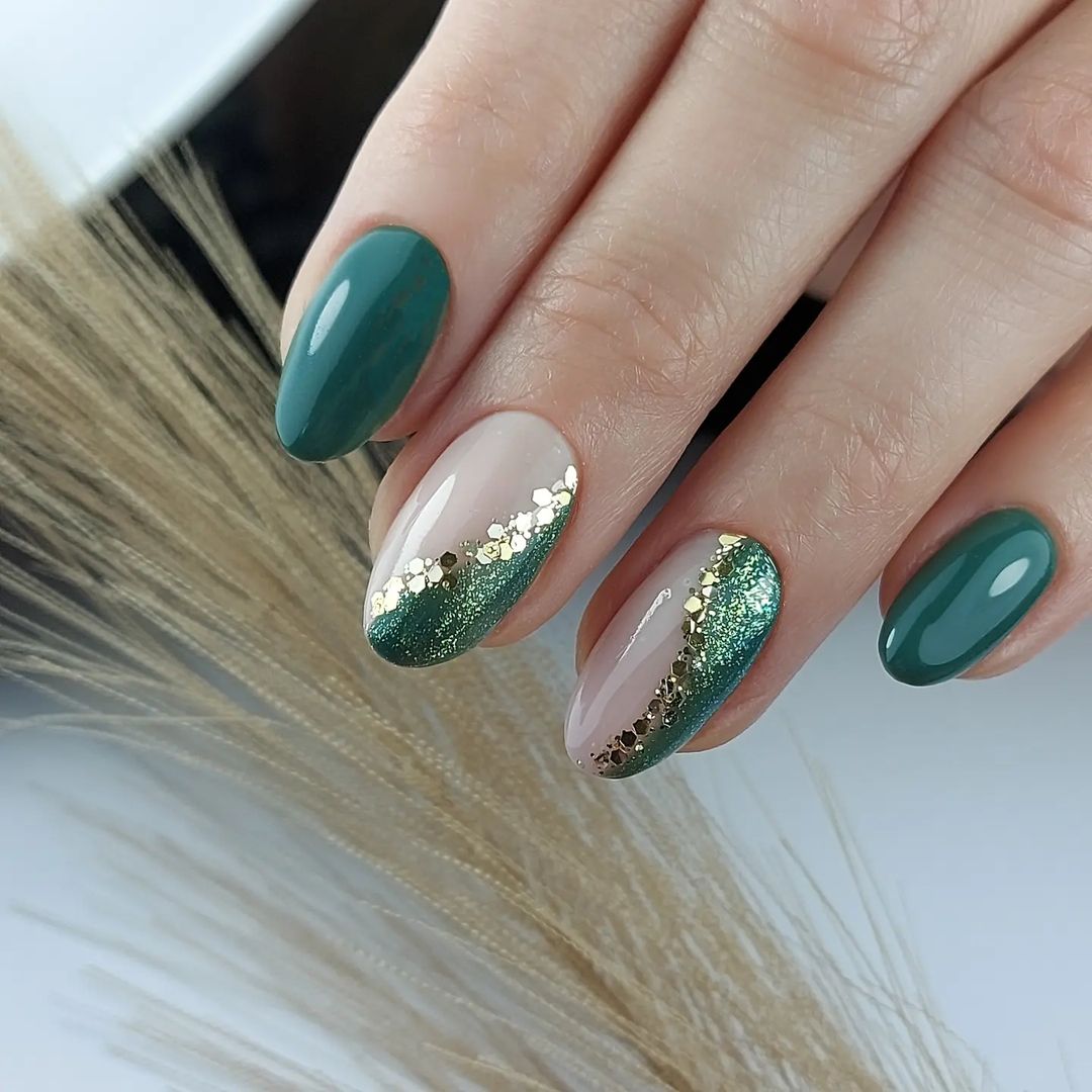 Ідеї модного манікюру на Новий рік 2025: святкові варіанти на короткі та довгі нігті