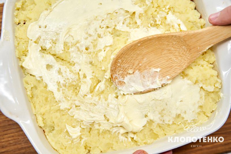 Клопотенко показав, як просто і швидко спекти справжній пастуший пиріг