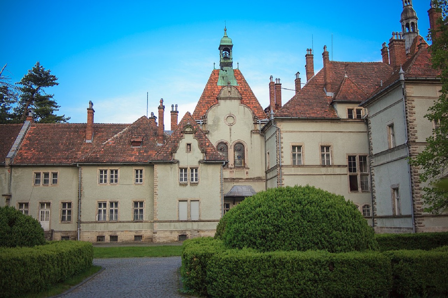 Вишуканість та розкіш: 6 найцікавіших дворянських садиб для осіннього вікенду 