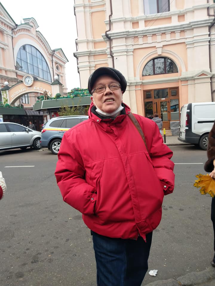 Зірка "Маски-шоу" здивував розміром своєї пенсії і зізнався, чим заробляє на життя