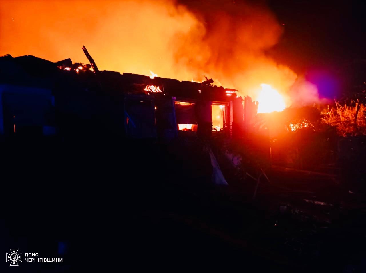 Ворог вдарив по Прилукам: пʼять людей загинули, серед них - однорічна дитина, є поранені