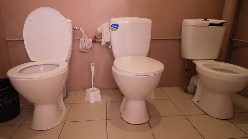 "Куди прийдуть росіяни, жити не залишуся". Як переселенці рятуються від війни у шелтерах