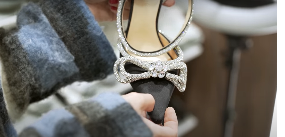 18-летняя блогерша Юля Верба показала дорогой гардероб, которому позавидуют топ-звезды (видео)