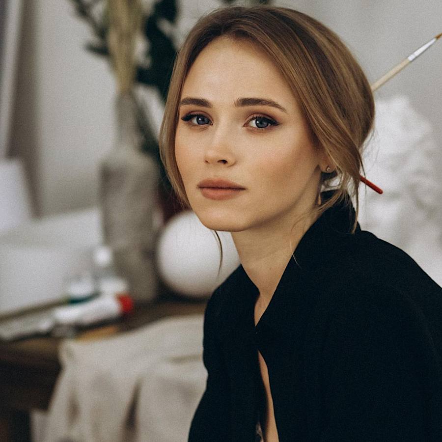 З підлітка-гота у справжню леді: як змінилась головна зірка серіалу "Свати" Анна Кошмал