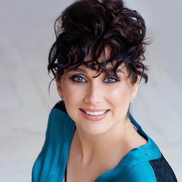 Как сейчас выглядит и чем занимается Юлия Руднева - победительница "Фабрики звезд-4" (фото)