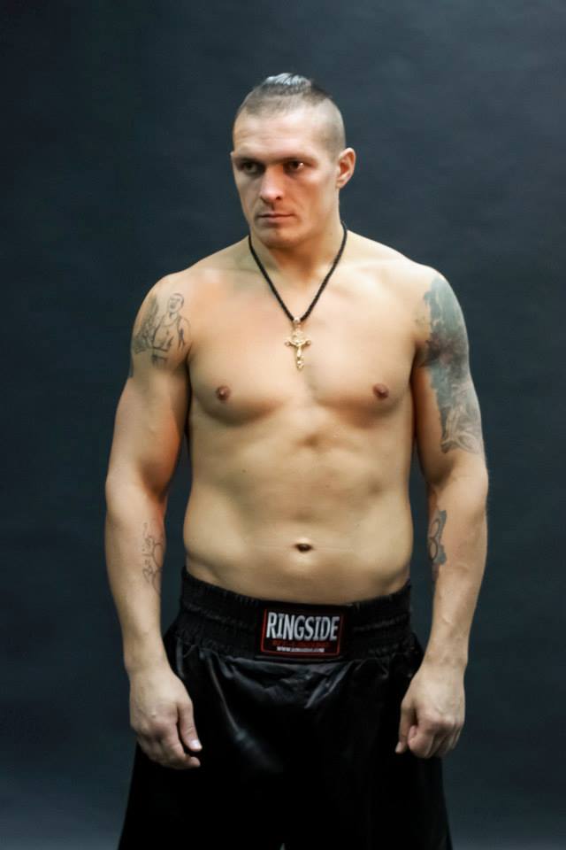 Едва дотягивал до "сотки". Как выглядел Александр Усик 10 лет назад (фото)