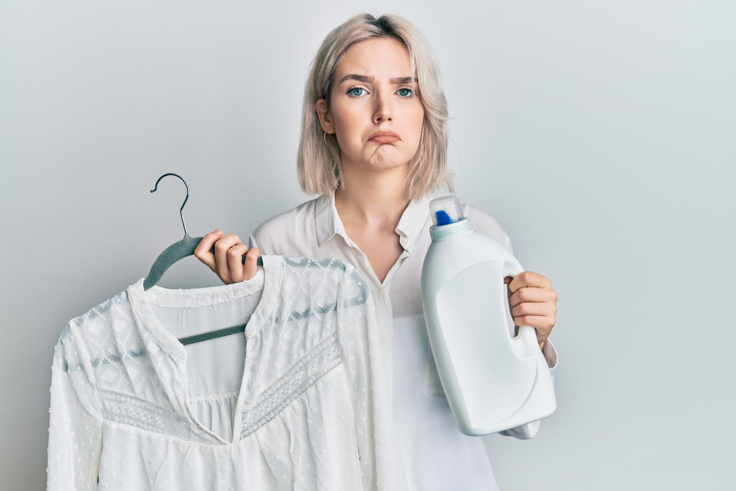 Бавовна сідає після прання? Чому так буває та як врятувати улюблені речі