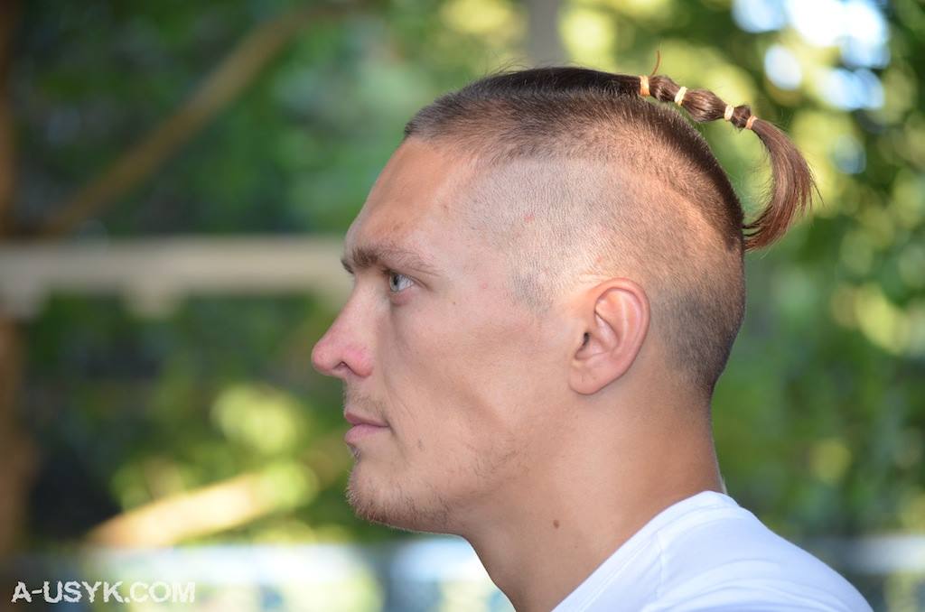 Едва дотягивал до "сотки". Как выглядел Александр Усик 10 лет назад (фото)