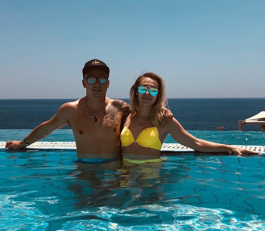 Александр Абраменко - герой Олимпиады с романтической натурой. Вот фото, которые это доказывают