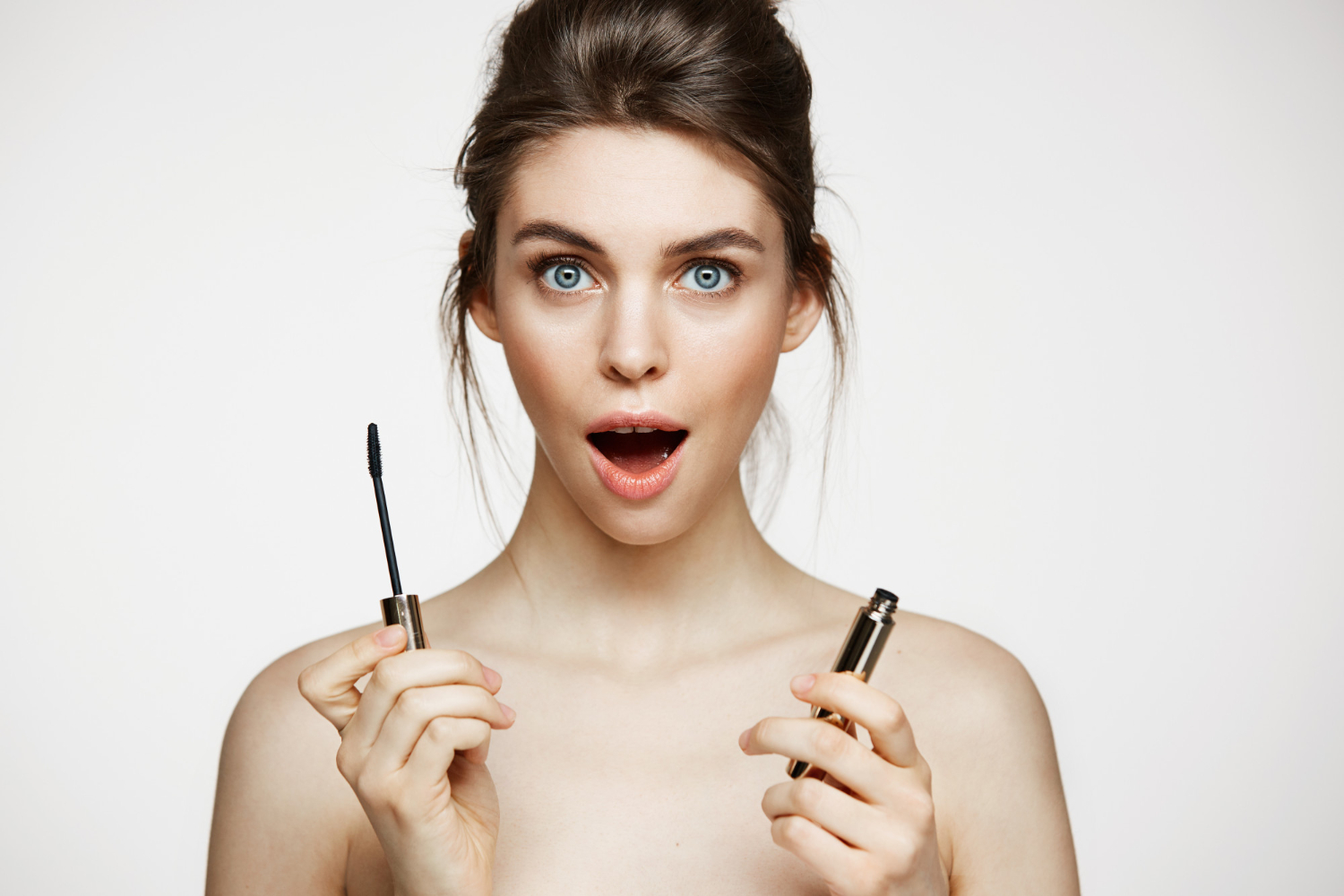 Макіяж, який не "пливе": як зберегти мейк у дощ і вітер