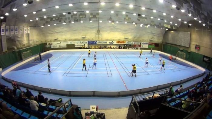 Футбольное поле и кафетерий: в Финляндии показали город-бомбоубежище (видео)