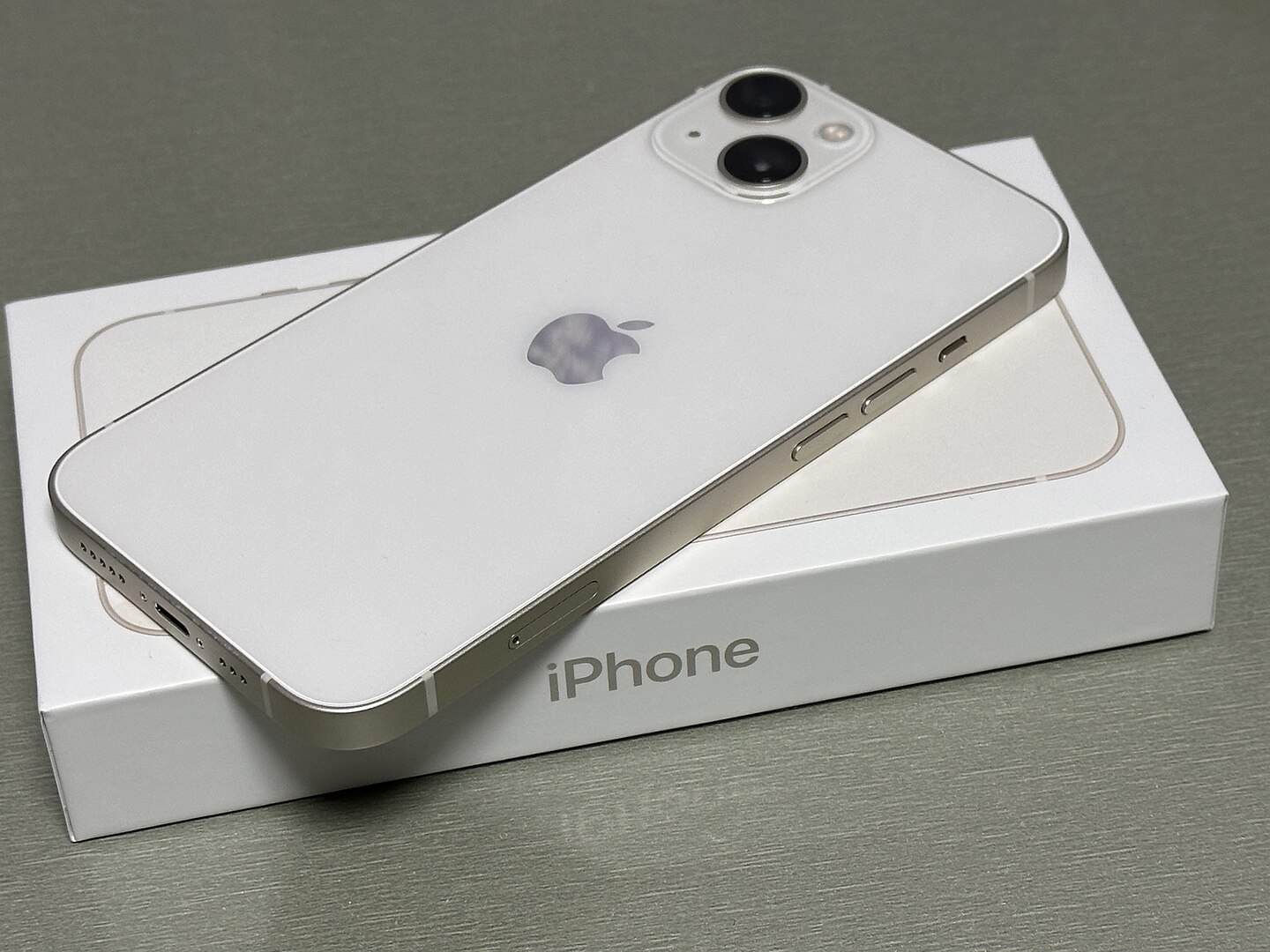 Еволюція iPhone: як змінювався "яблучний" смартфон з 2007 року до сьогодні