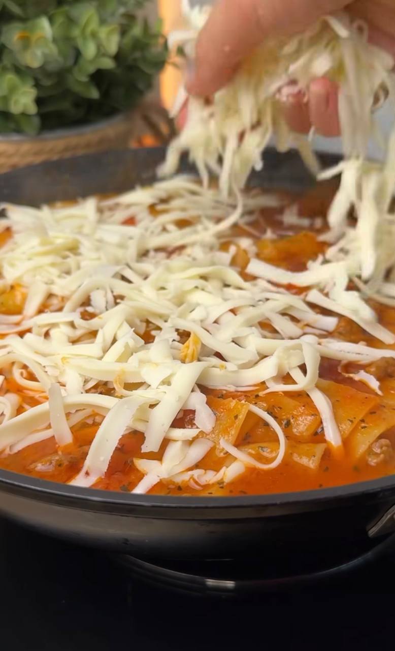 Рецепт лінивої лазаньї без духовки: швидко, просто і дуже смачно