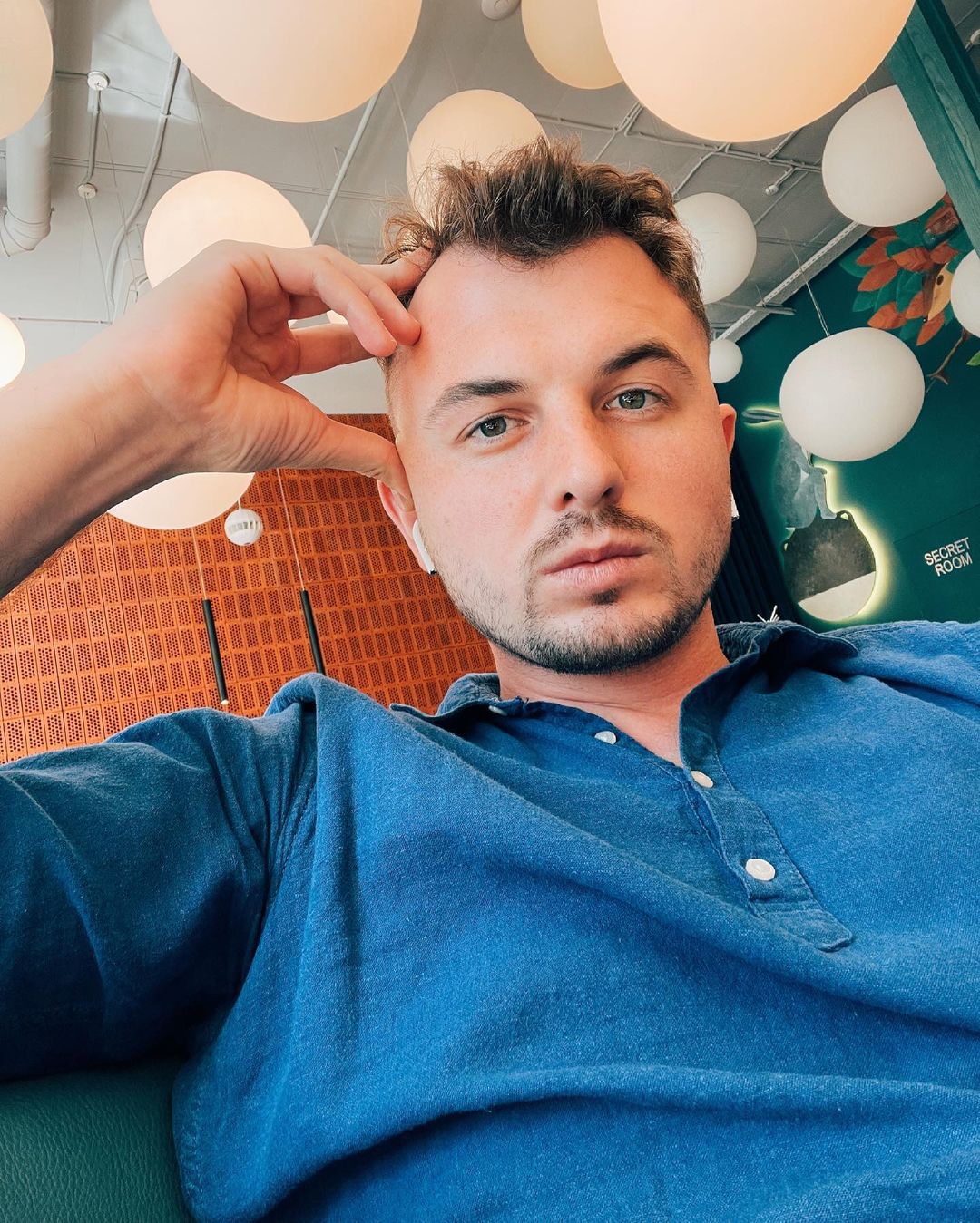 "Странно считать, что он неважен": Женя Янович рассказал о любви к украинскому языку