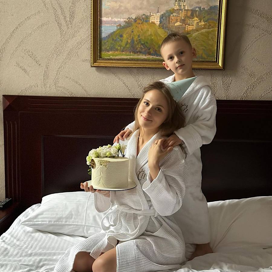 З підлітка-гота у справжню леді: як змінилась головна зірка серіалу "Свати" Анна Кошмал