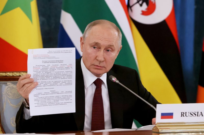 Діалог з агресором. Про що говорили Україна та РФ у 2022-му та чи була угода в Стамбулі