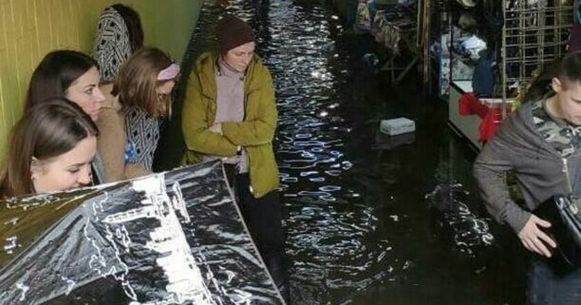 В Києві вихід зі станції метро змінили до невпізнаваності: дивіться фото