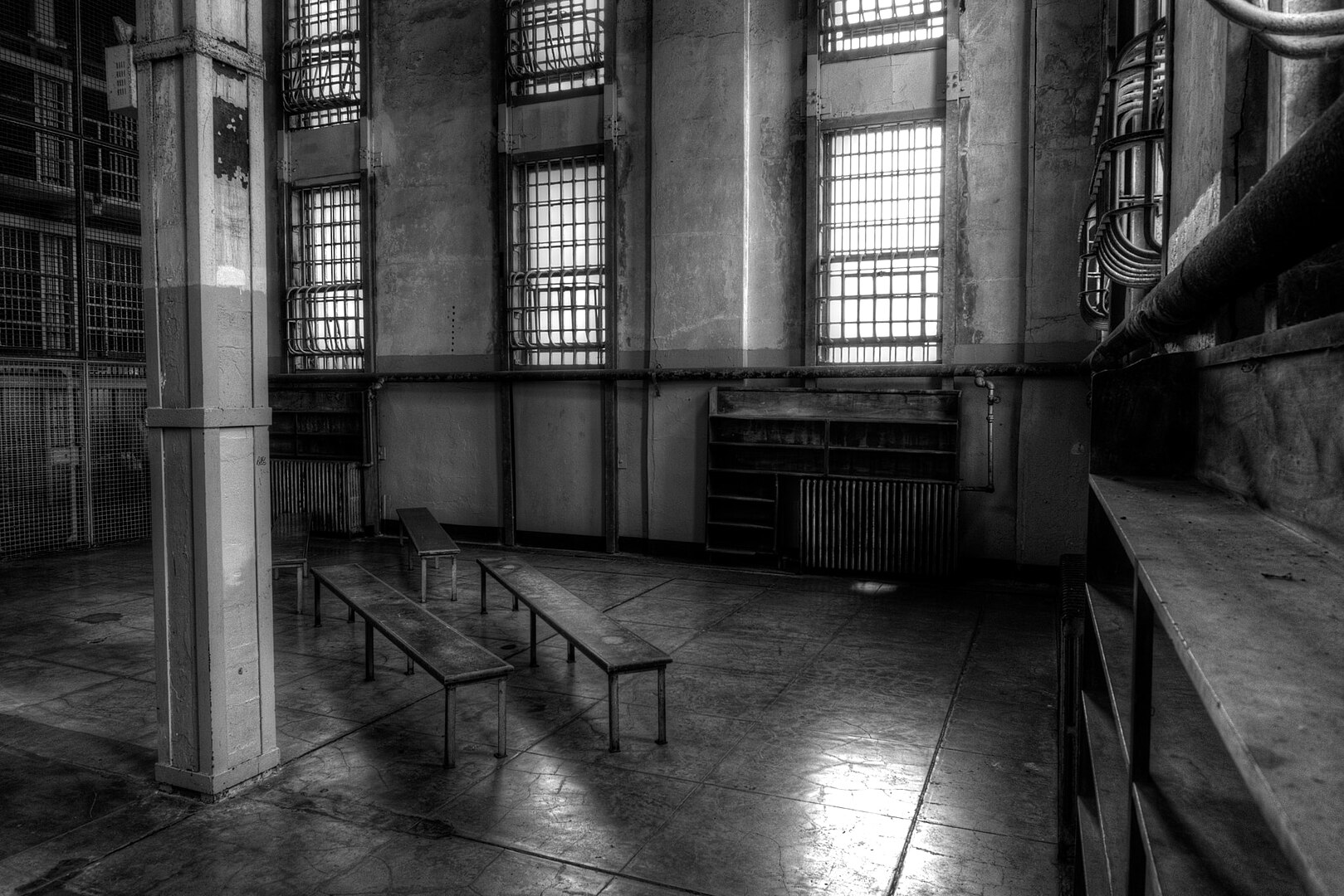 "Алькатрас" повертається: фото в'язниці для монстрів, яку боялися навіть серійні маніяки