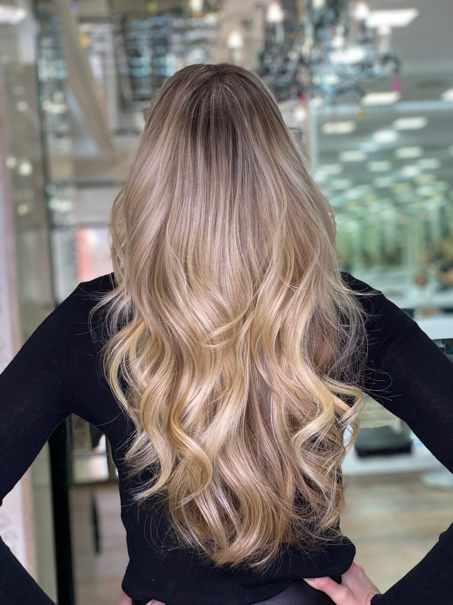 В який колір фарбувати волосся: стилісти назвали тренди цієї осені