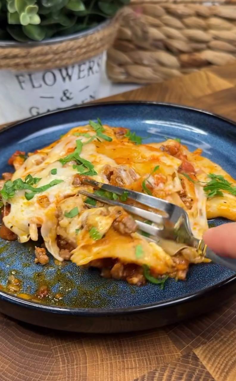 Рецепт лінивої лазаньї без духовки: швидко, просто і дуже смачно