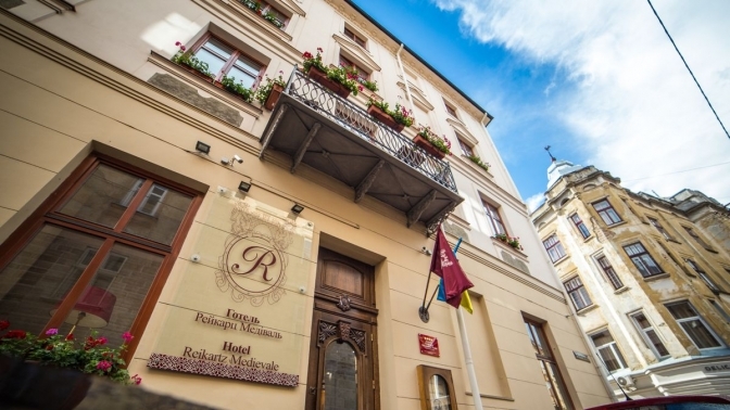 Цими львівськими готелями володіють колишні громадяни Росії. Запам'ятайте ці назви