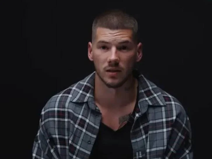 Зʼїла акула. У мережі "поховали" блогера Волошина, який втік на Балі