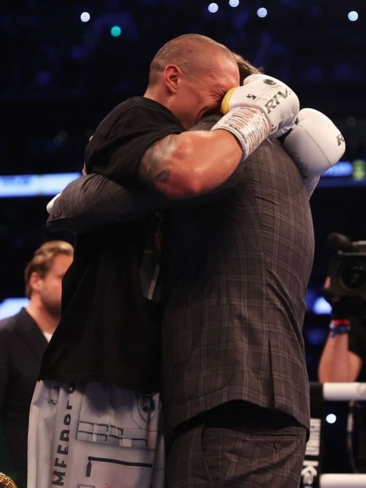 Перед битвою за абсолют. Усик і його промоутер несподівано припинили співпрацю, що тривала 12 років