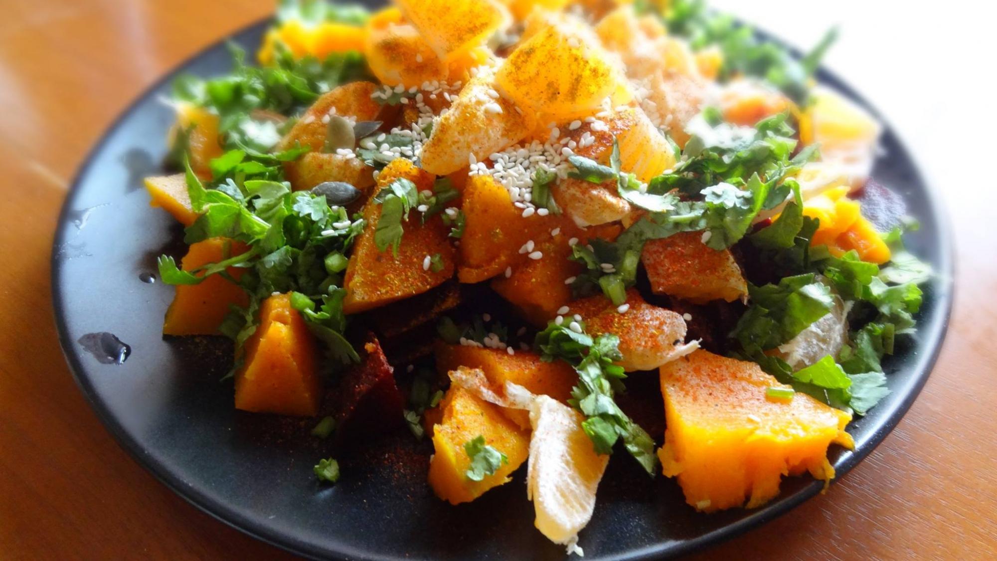 "Вітамінні бомби": рецепти надзвичайно смачних салатів із сезонних овочів