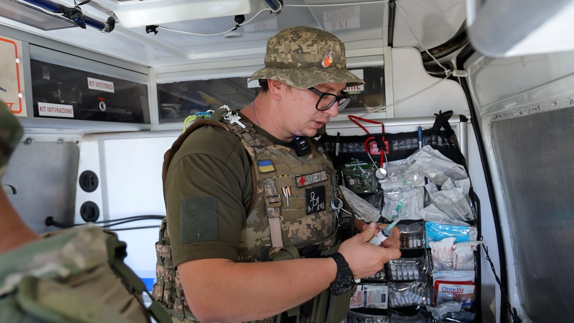 "Медики – ласа ціль для ворога". Як екіпаж медеваку 68 ОЄБр рятує життя під Покровськом