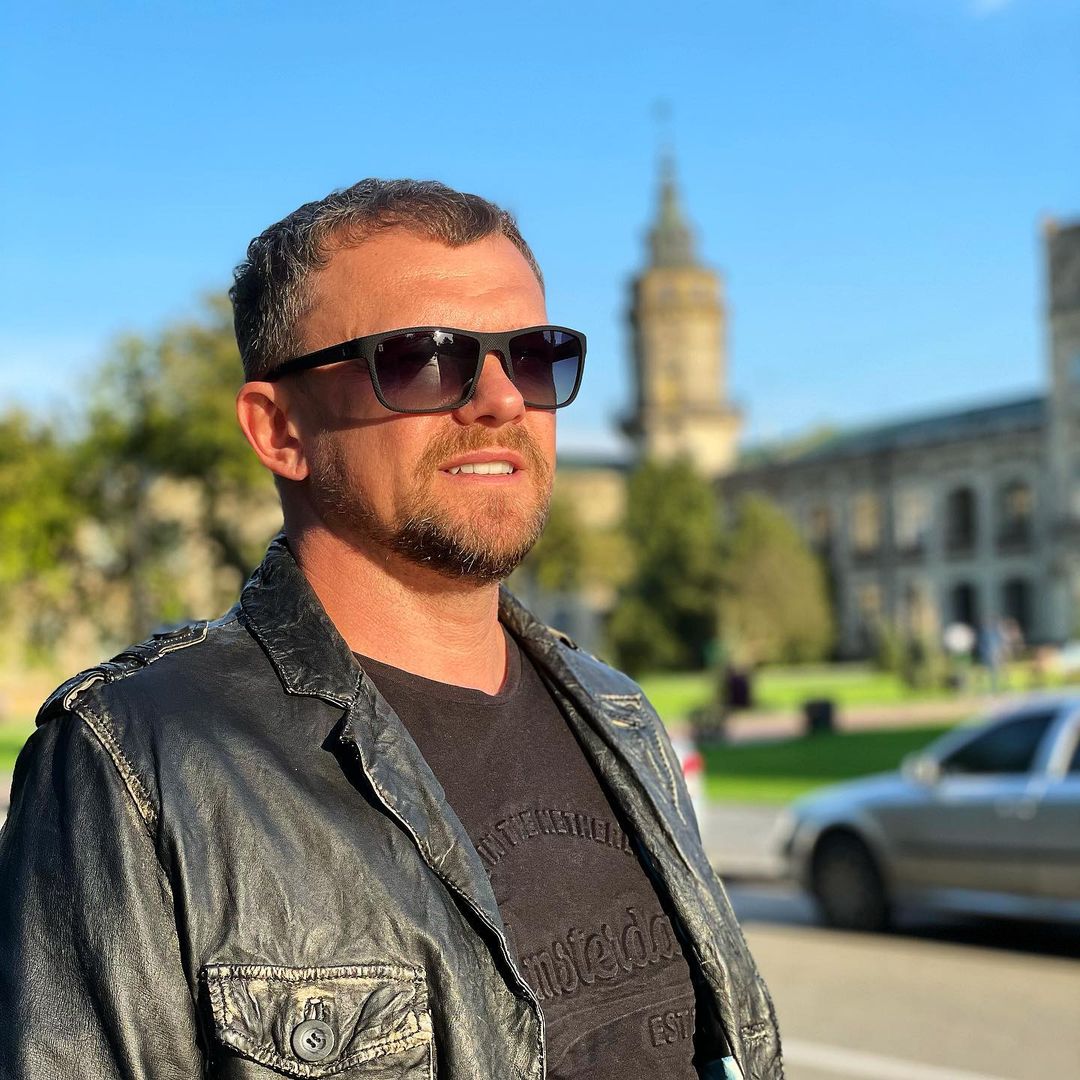 Як зараз виглядає Гарік Бірча - військовослужбовець і зірка серіалу "Віталька" (фото)