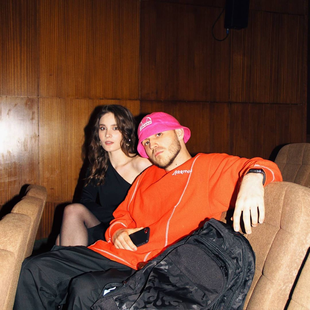 Як виглядає кохана дівчина Олега Псюка з KALUSH: яскраві фото