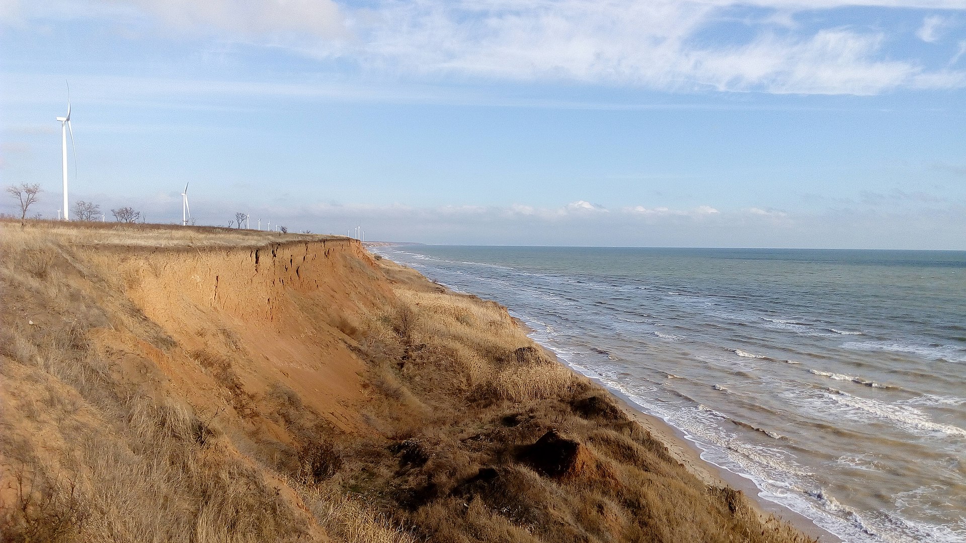 "Грады" вместо пляжей. Как пережили лето в оккупации курорты Азовского моря