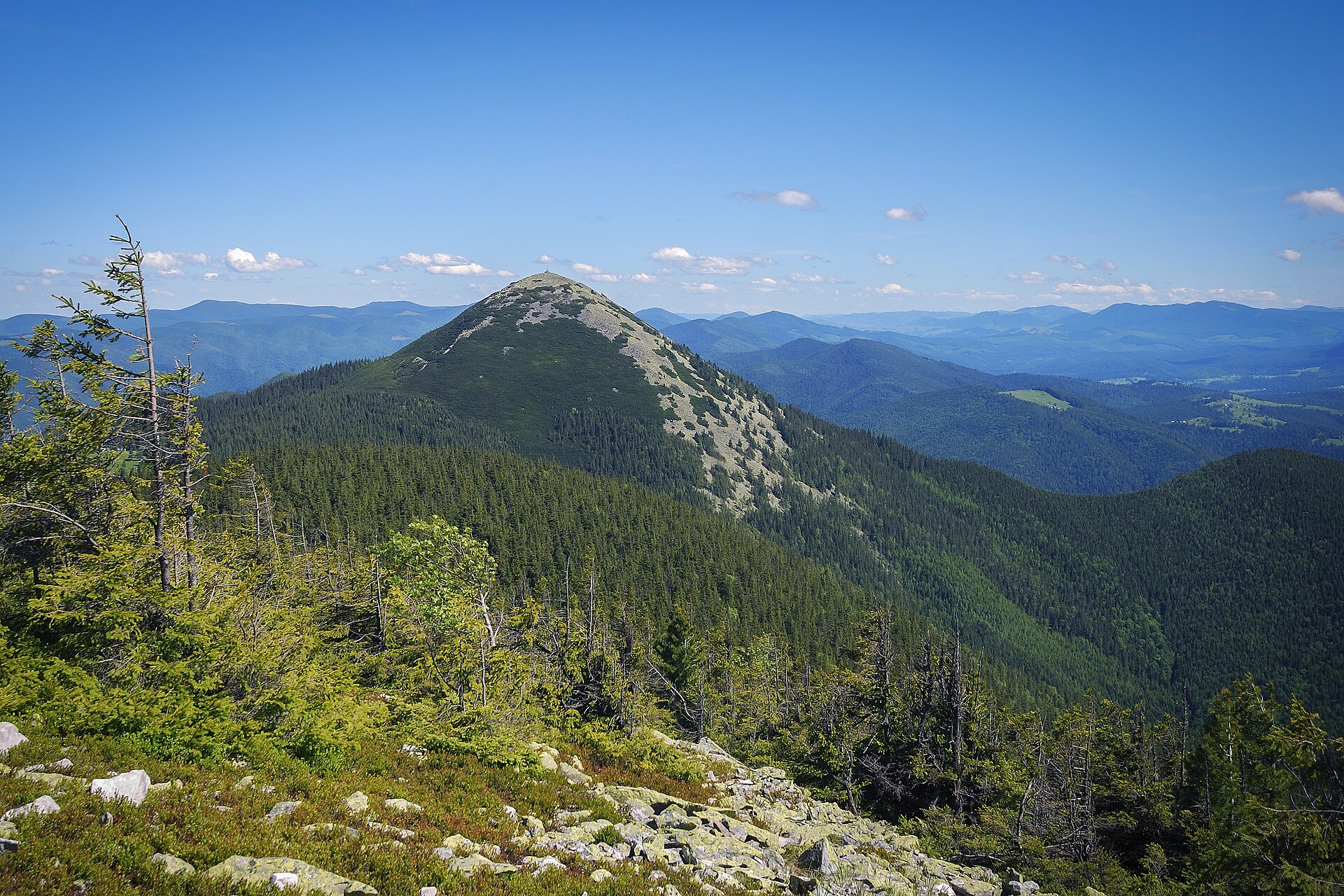 Карпаты, которые не показывают в путеводителях: 5 мест, которые вас влюбят в горы навсегда