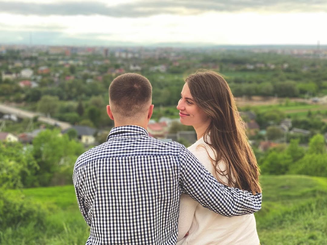 "Перед сном Олексій помив донечці волосся". Що відомо про дружину "Мунфіша" - героя, який віддав життя за Україну